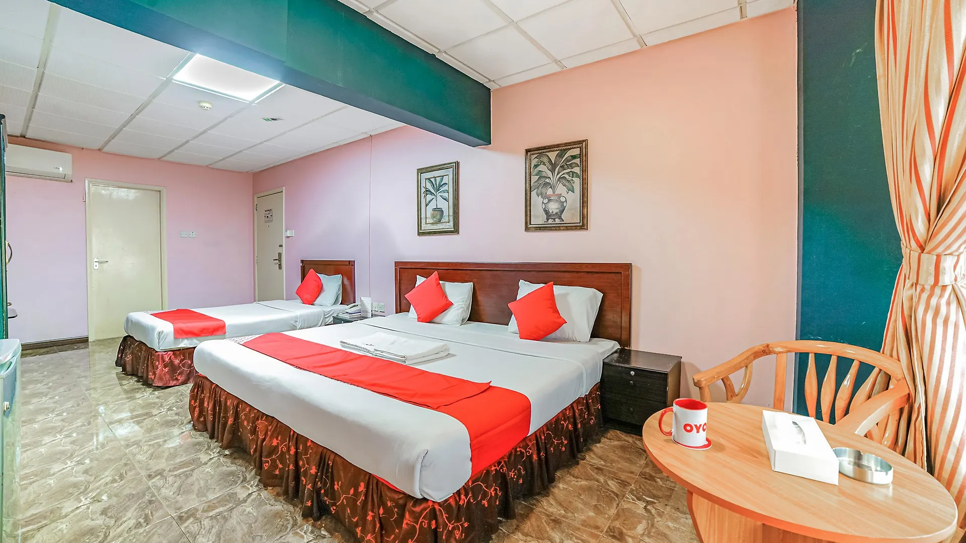Dana Al Buhaira Beach Hotel Sharjah