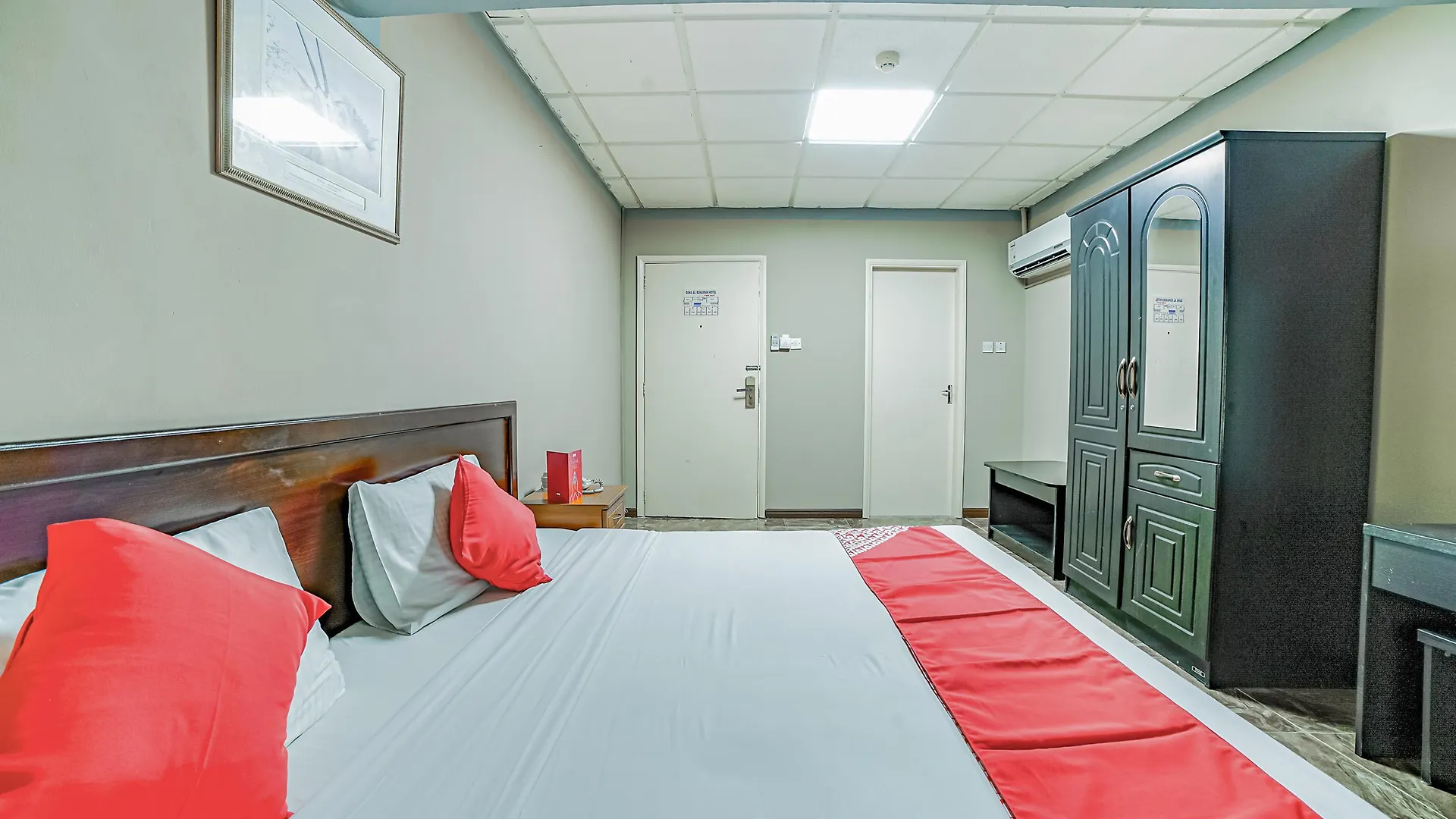Dana Al Buhaira Beach Hotel Sharjah