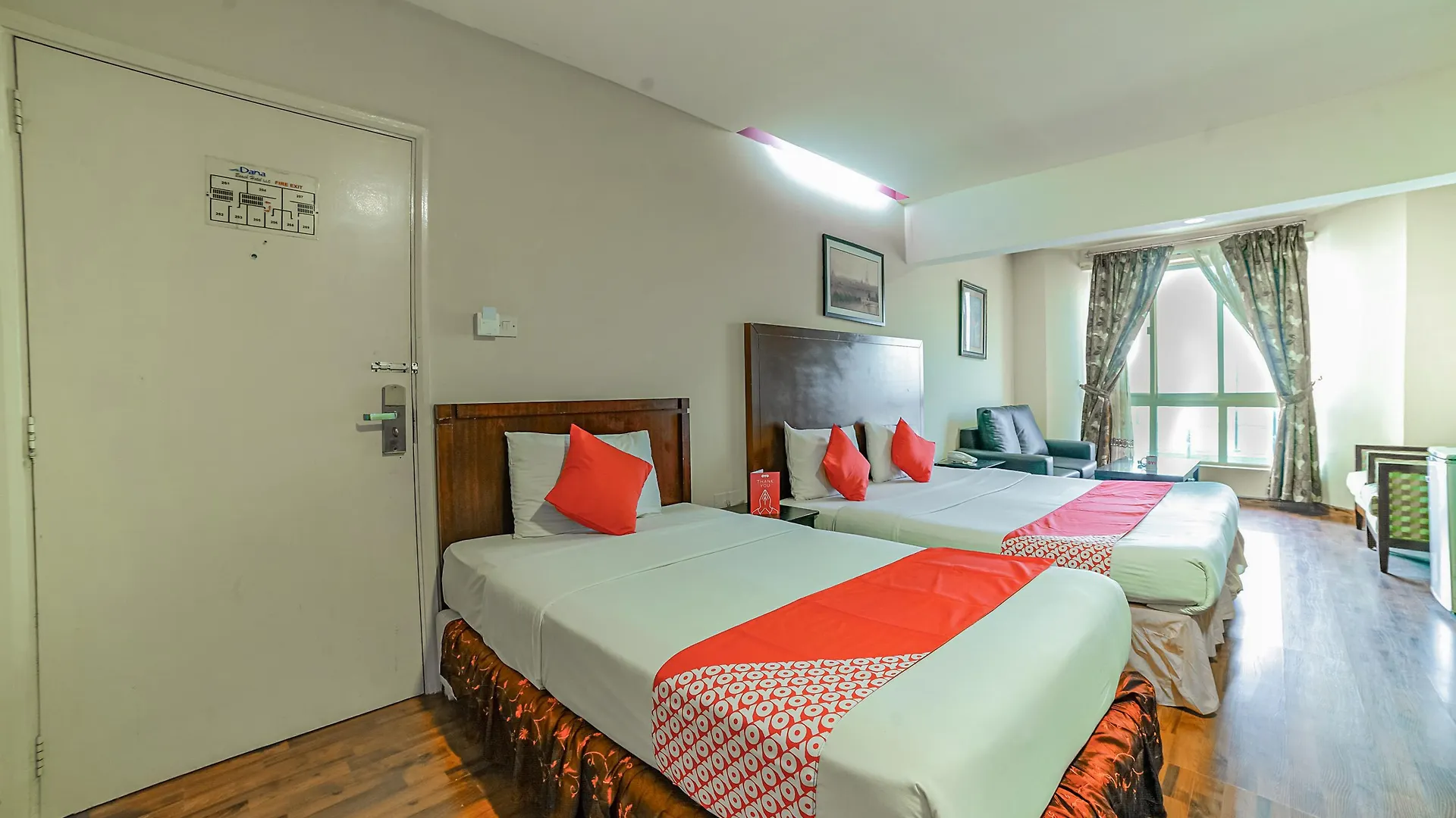Dana Al Buhaira Beach Hotel Sharjah